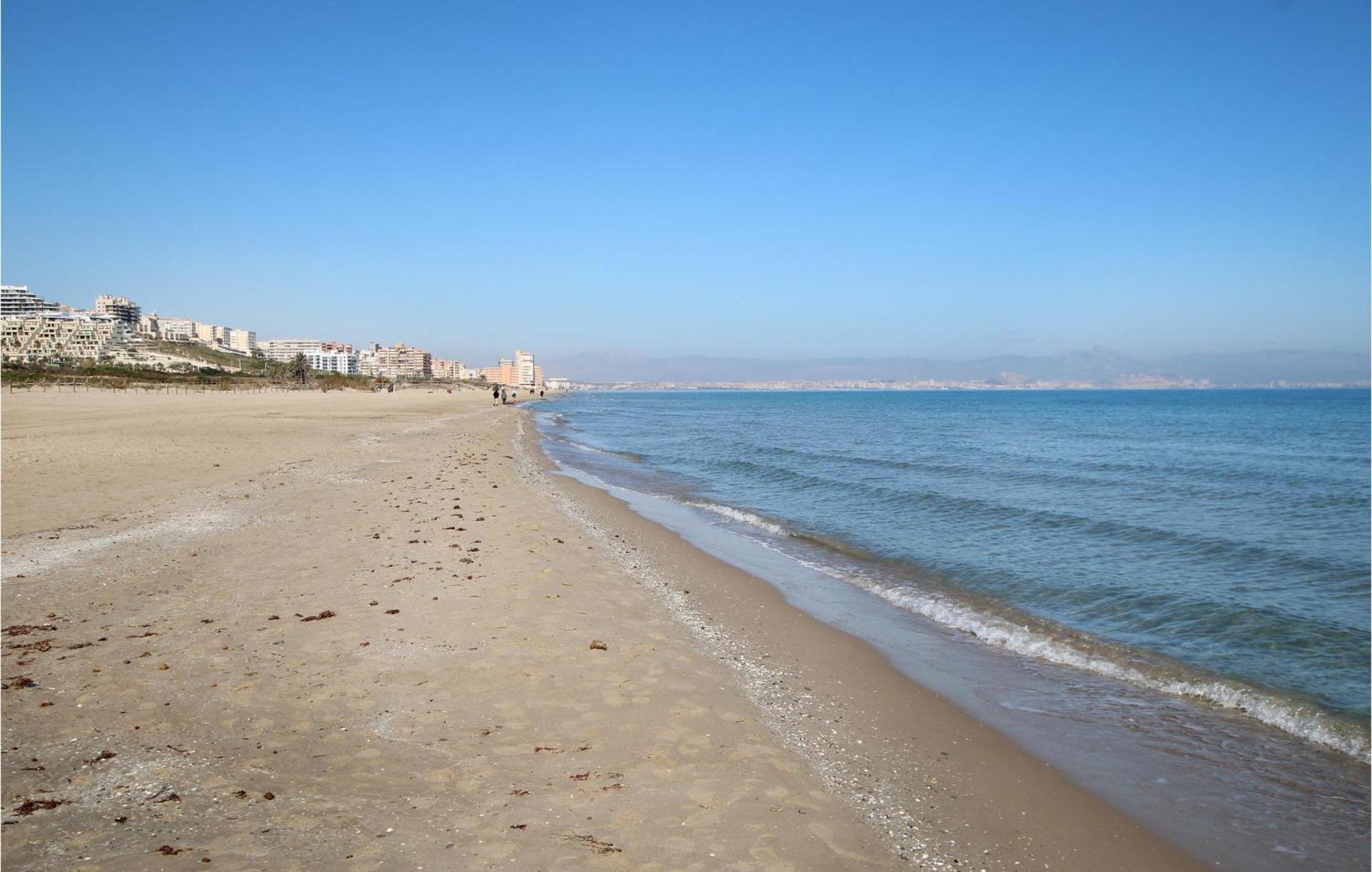 Beach Front Apartment In Los Arenales Del Sol Luaran gambar