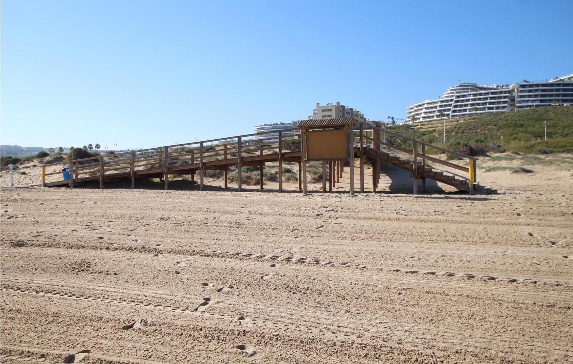 Beach Front Apartment In Los Arenales Del Sol Luaran gambar